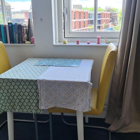 Airbnb 'Logeren Aan Het Plein' In Het Centrum Van Meppel Exterior photo
