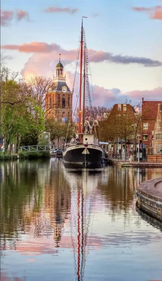 Airbnb 'Logeren Aan Het Plein' In Het Centrum Van Meppel Exterior photo