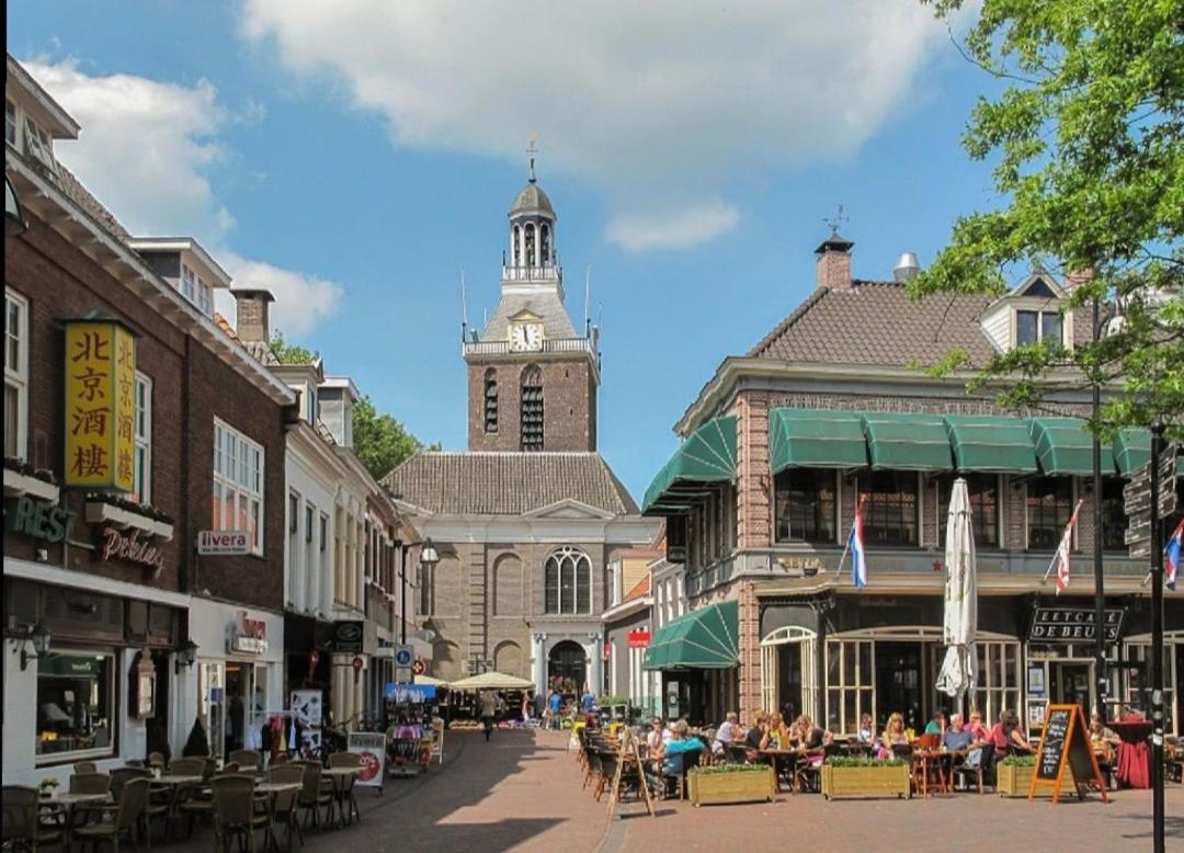 Airbnb 'Logeren Aan Het Plein' In Het Centrum Van Meppel Exterior photo